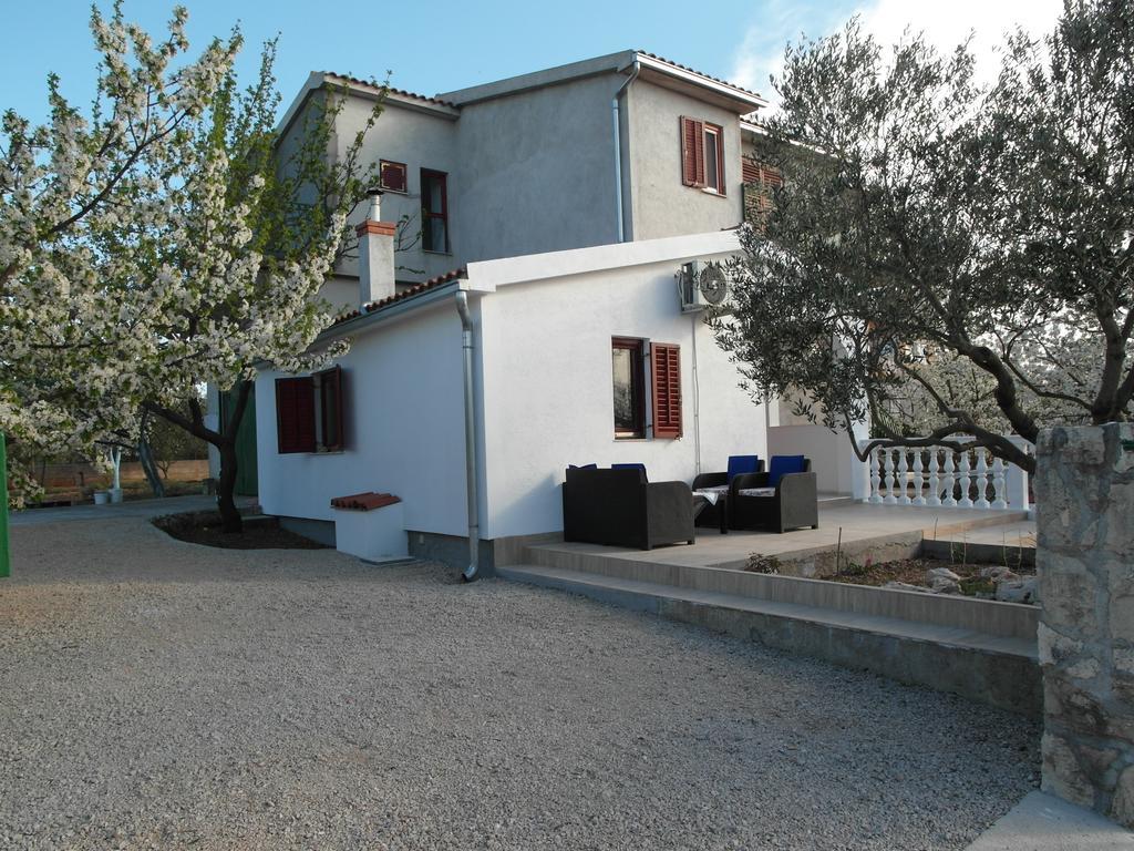 Antonio Apartment